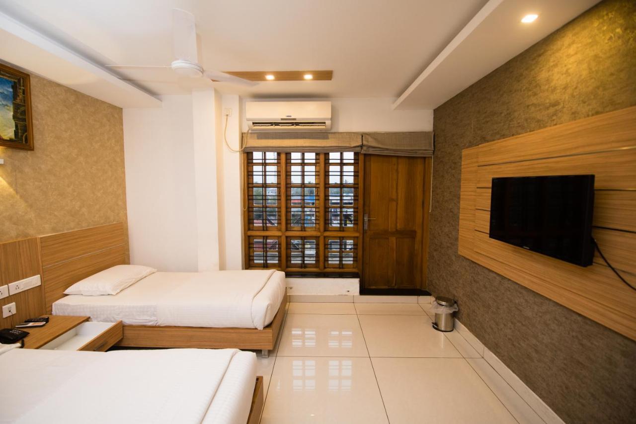 Hotel Kapilavasthu 팔라카드 외부 사진