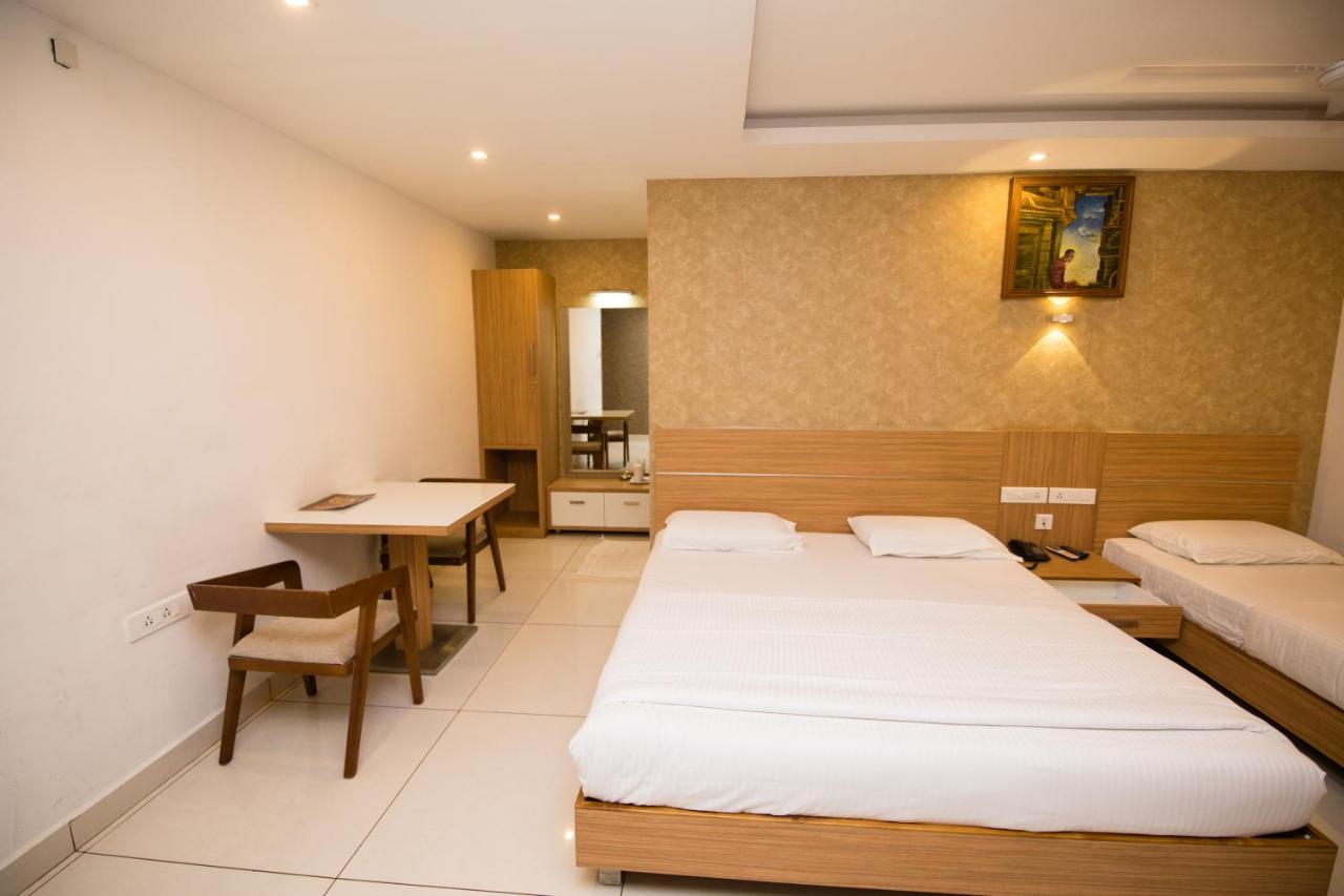 Hotel Kapilavasthu 팔라카드 외부 사진