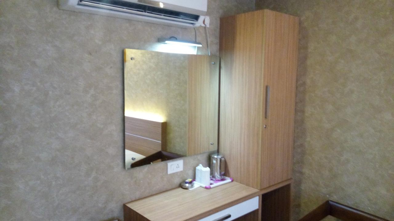 Hotel Kapilavasthu 팔라카드 외부 사진