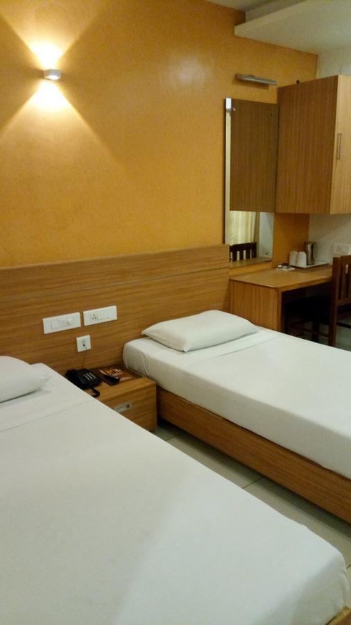 Hotel Kapilavasthu 팔라카드 외부 사진