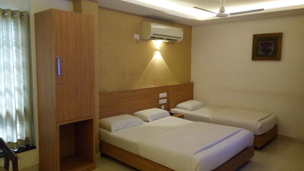 Hotel Kapilavasthu 팔라카드 외부 사진
