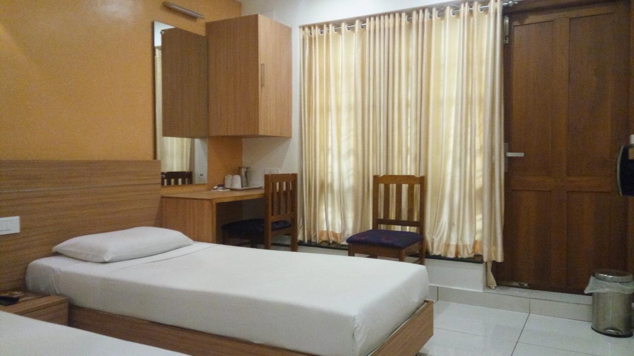 Hotel Kapilavasthu 팔라카드 외부 사진